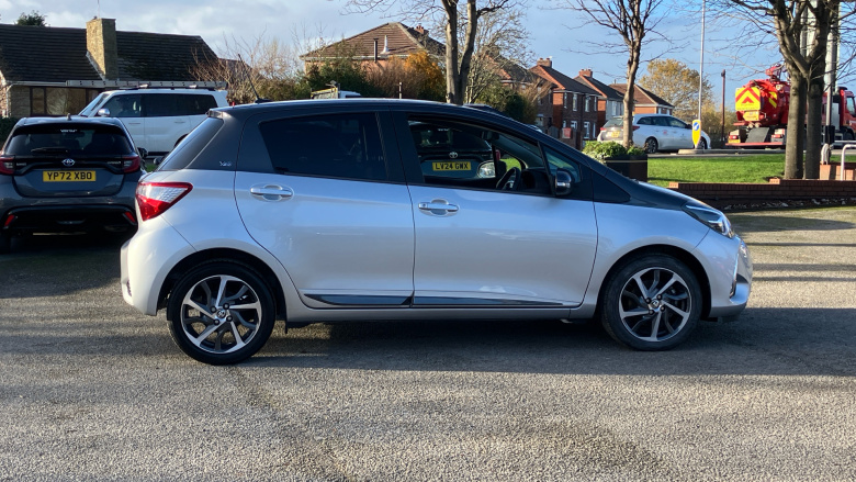 Toyota Yaris 1.5 VVT-i Y20 5dr CVT [Bi-tone] Petrol Hatchback